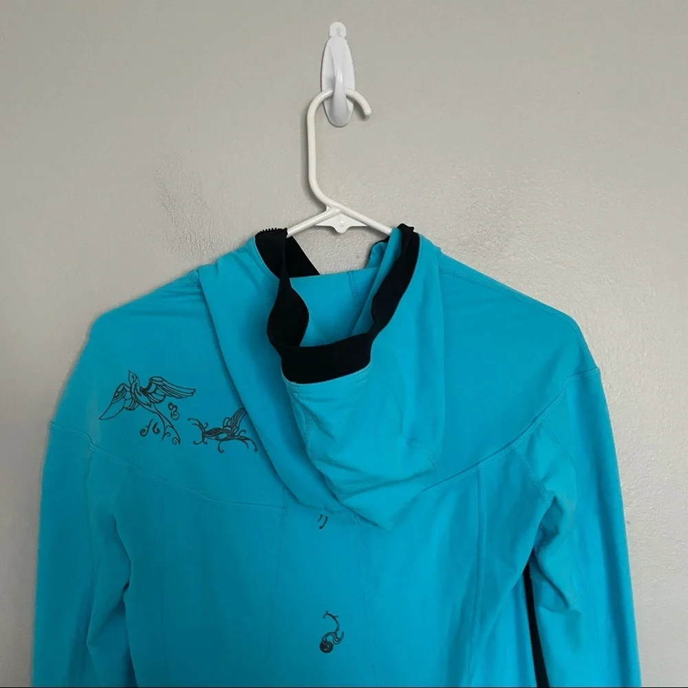 Lululemon sweater - Picture 3 of 8